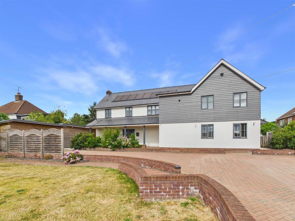 Main image of property: Dyffryn, Breiddon Way, Guilsfield, Welshpool