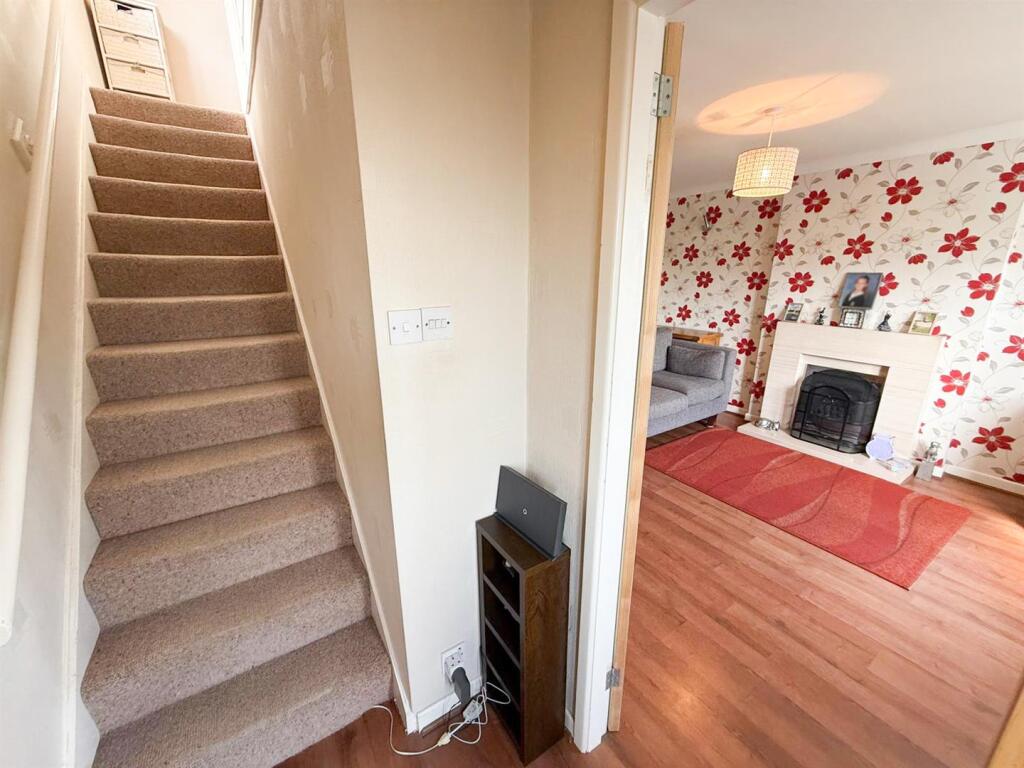 Additional image 8 of Lane Ends Lane, Cowling