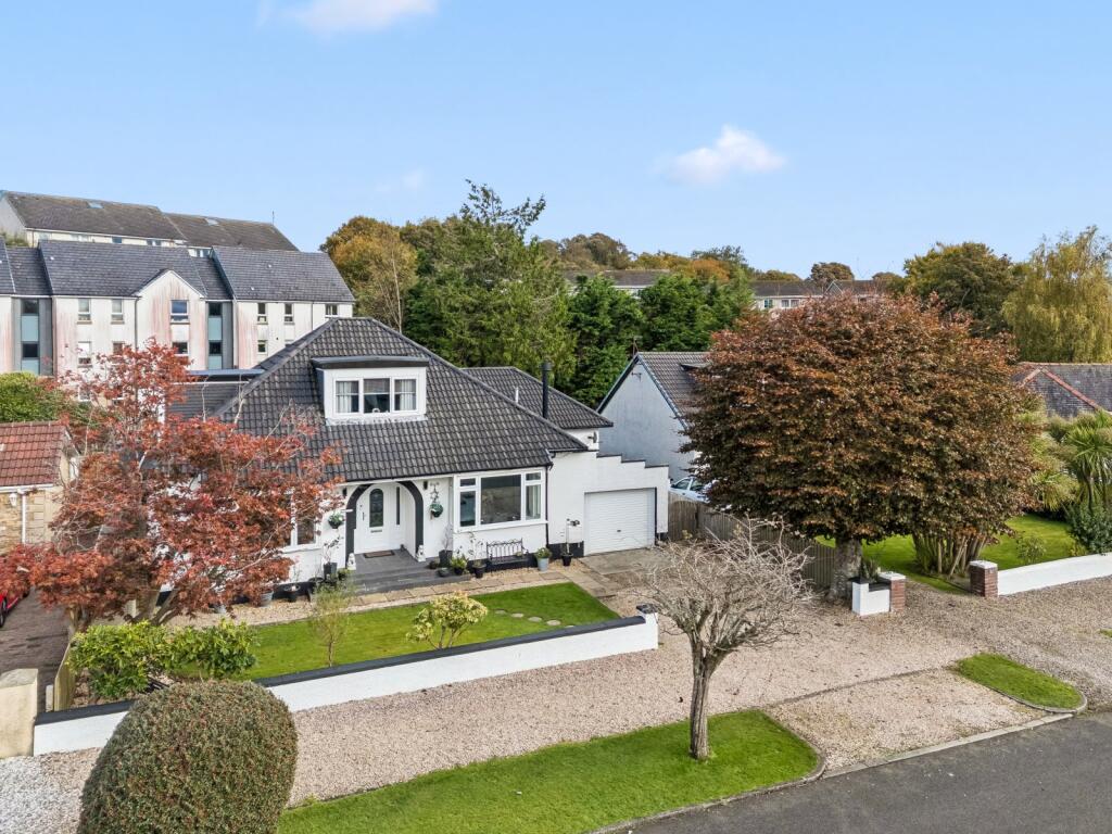 3-bed bungalow on Ardencaple Drive, Helensburgh, Argyll and Bute, G84, £440,000
