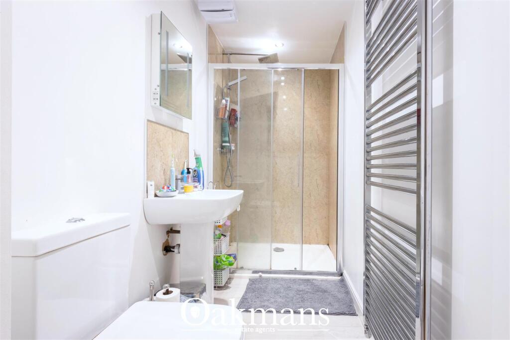 6 bedroom house for rent