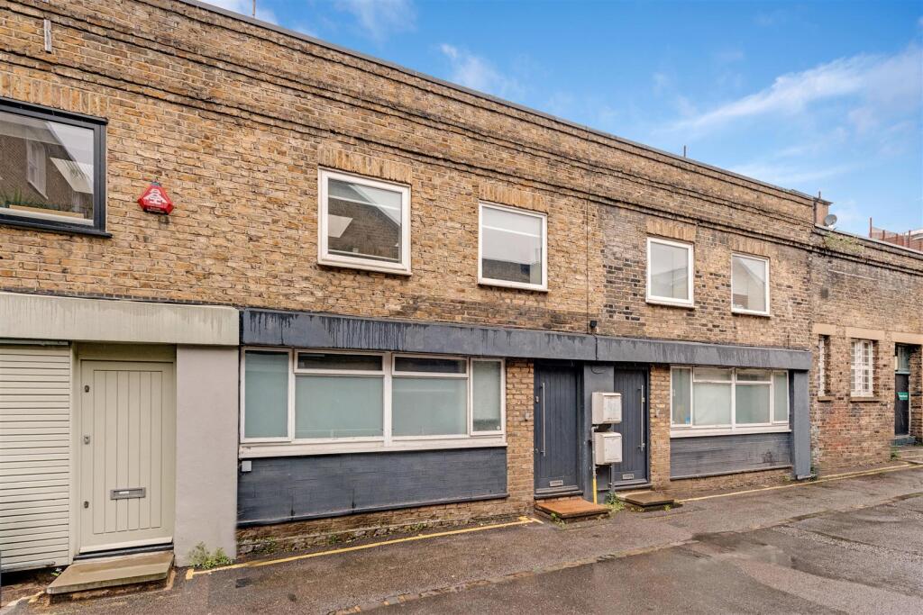 Main image of property: Wolsey Mews