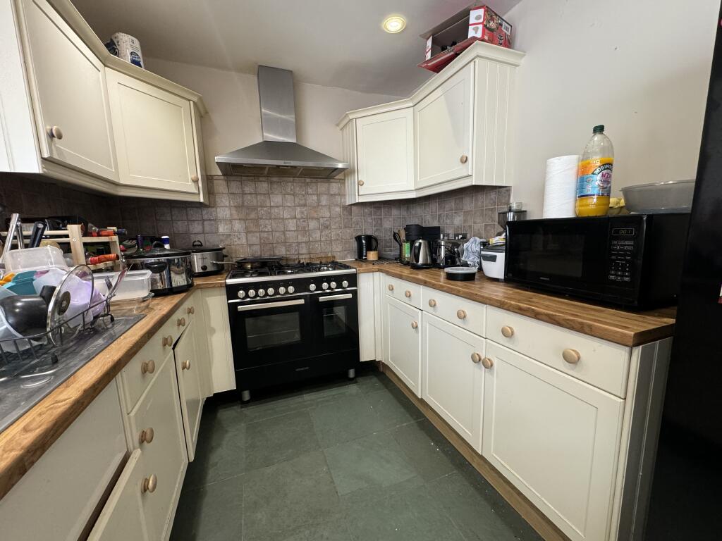 House in Southampton - View 3