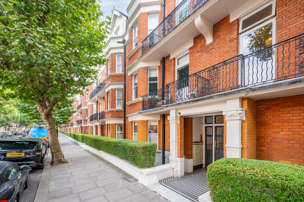 Apartment in London - View 3
