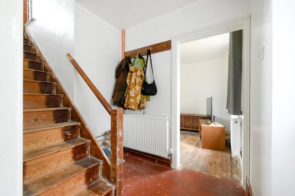Pilgrims Way, Boughton Lees, Ashford, Kent, TN25 photo 3