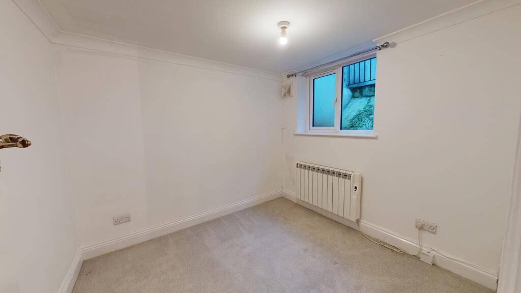 Dorset Gardens, Brighton, BN2 - View 3