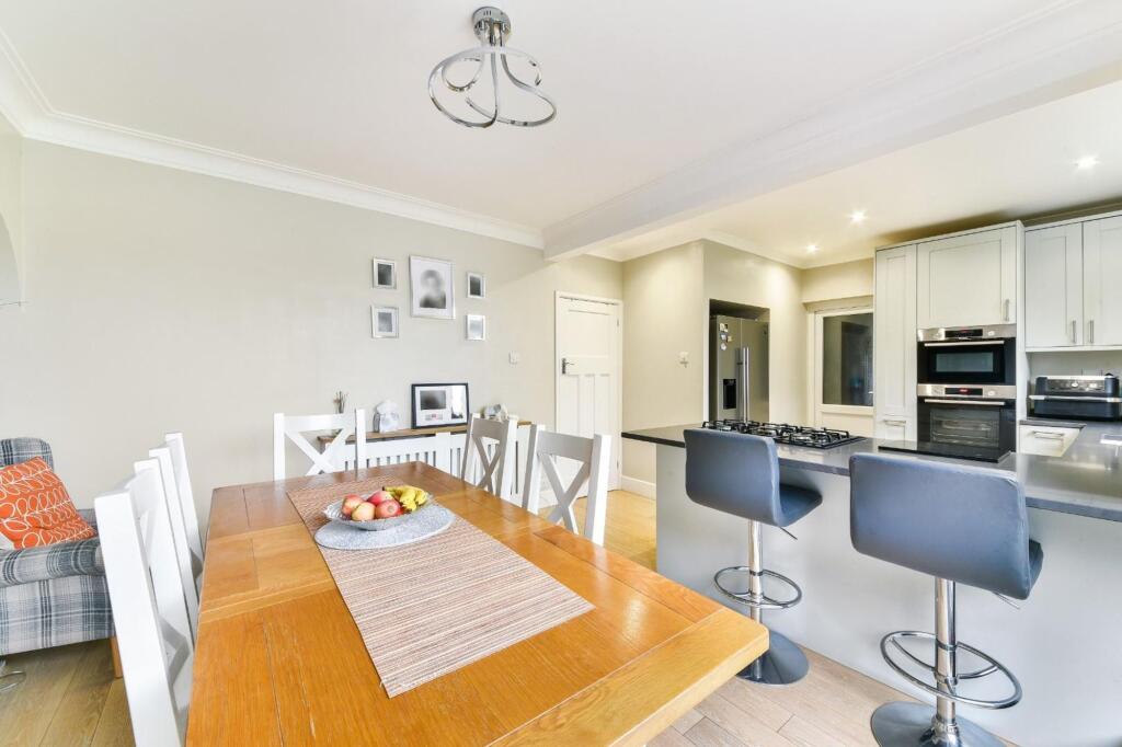 House in Kingston upon Thames - View 5