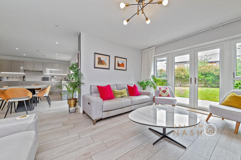 House in Milton Keynes, Oakgrove, Broughton and Milton Keynes - More