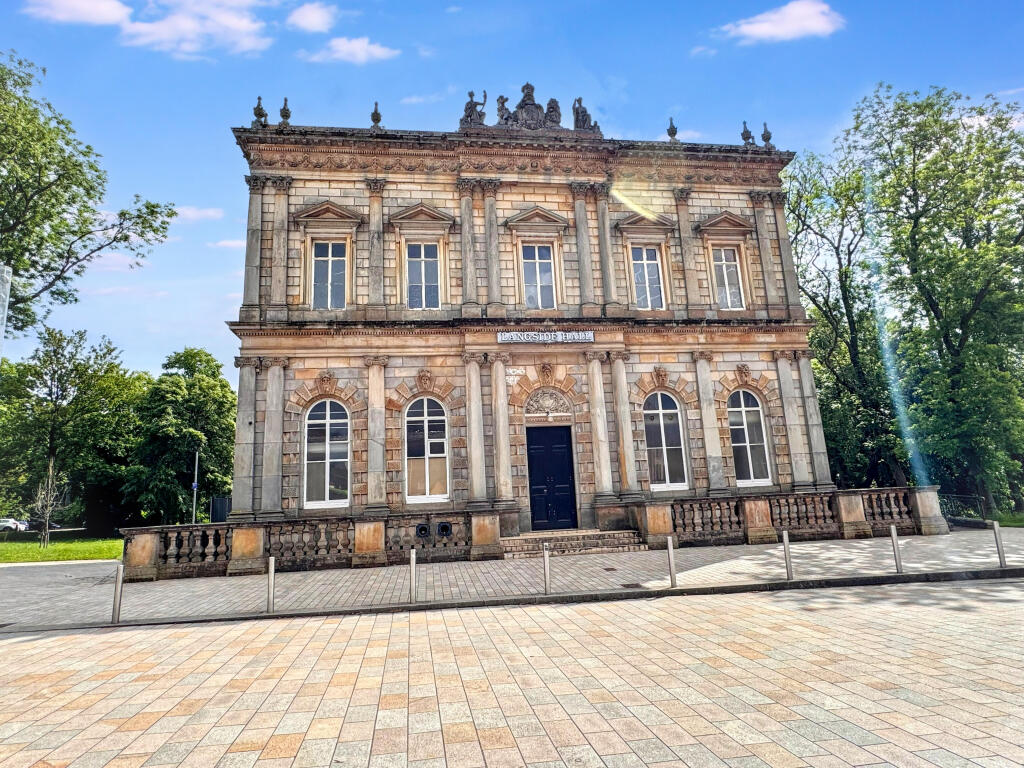 Apartment in Glasgow, Shawmoss, Crossmyloof - More