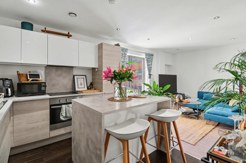 Main image of property: Nuovo Apartments, Great Ancoats Street, Manchester