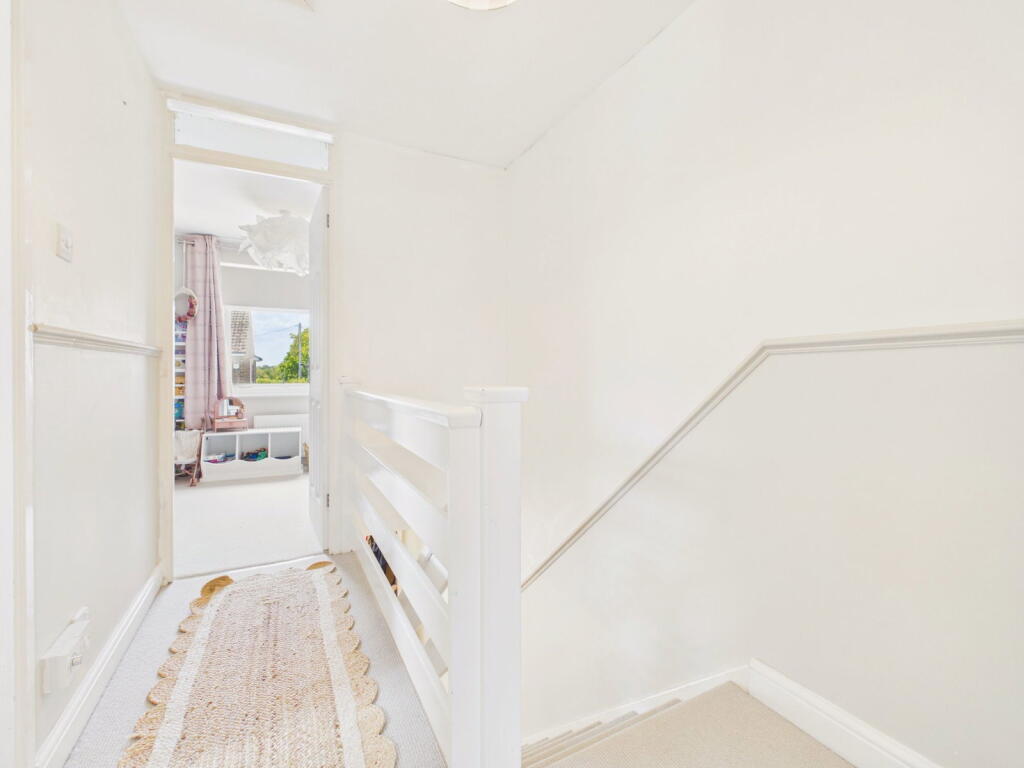House in Horsham, North Heath, North Horsham - More