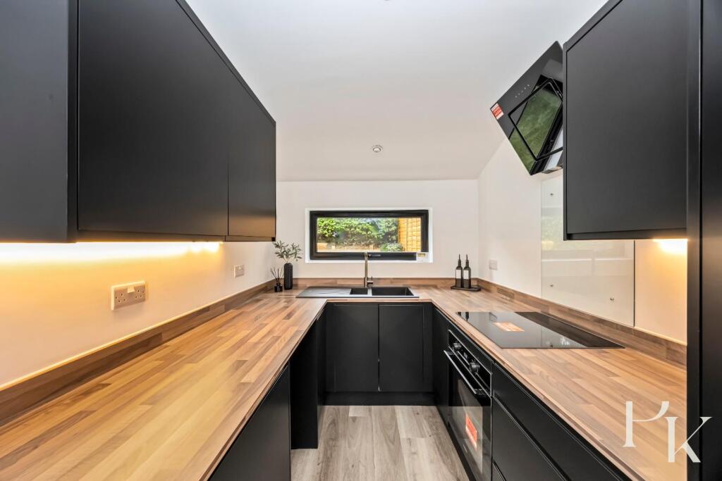 House in Hove, Brighton and Hove - View 2