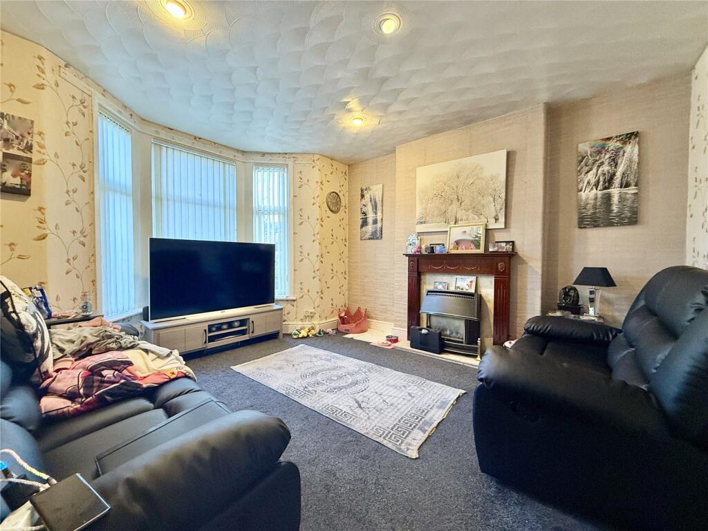 Upper Aughton Road, Birkdale, PR8 photo 2