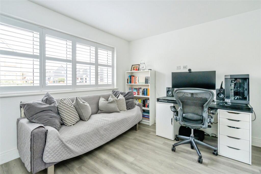 House in Chichester, Oving - More