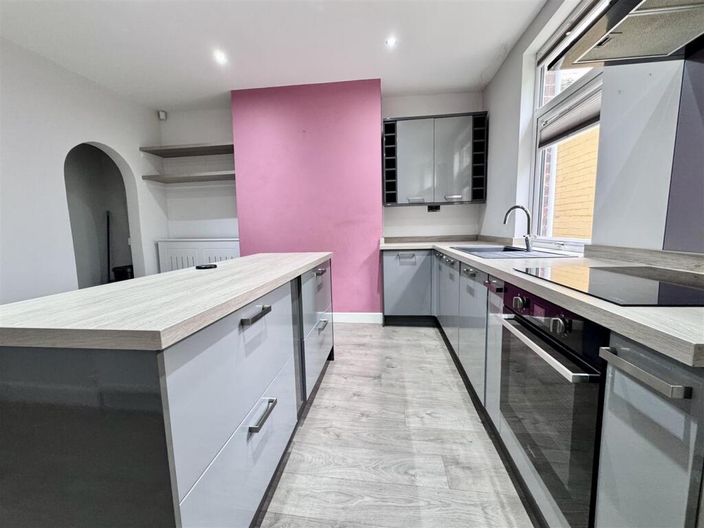 House in Barnsley, South Yorkshire - More
