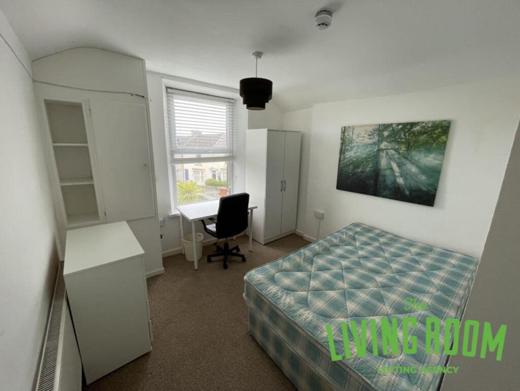 Apartment in Swansea - View 2