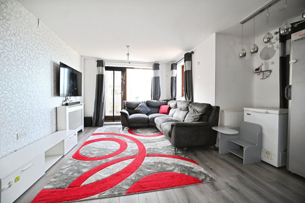Apartment in Dartford, Swanscombe and Greenhithe - View 2