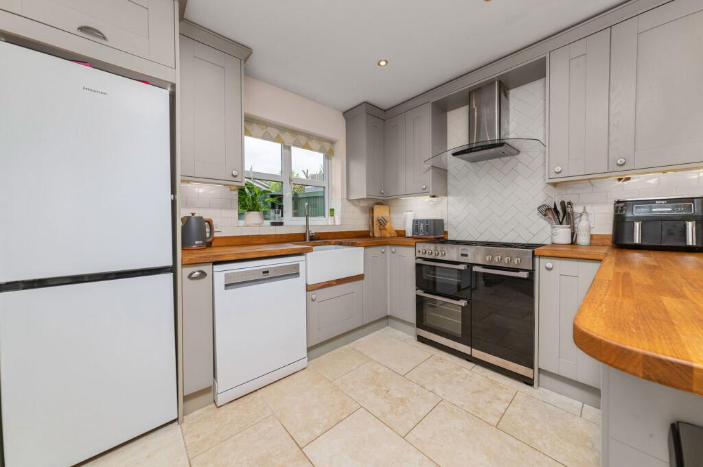 House in Higham Ferrers, North Northamptonshire - View 3