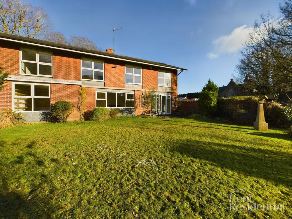 Main image of property: Kings Orchard, The Precinct, Rochester, ME1