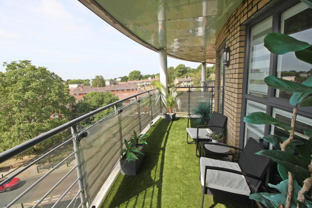Apartment in Southampton - View 2