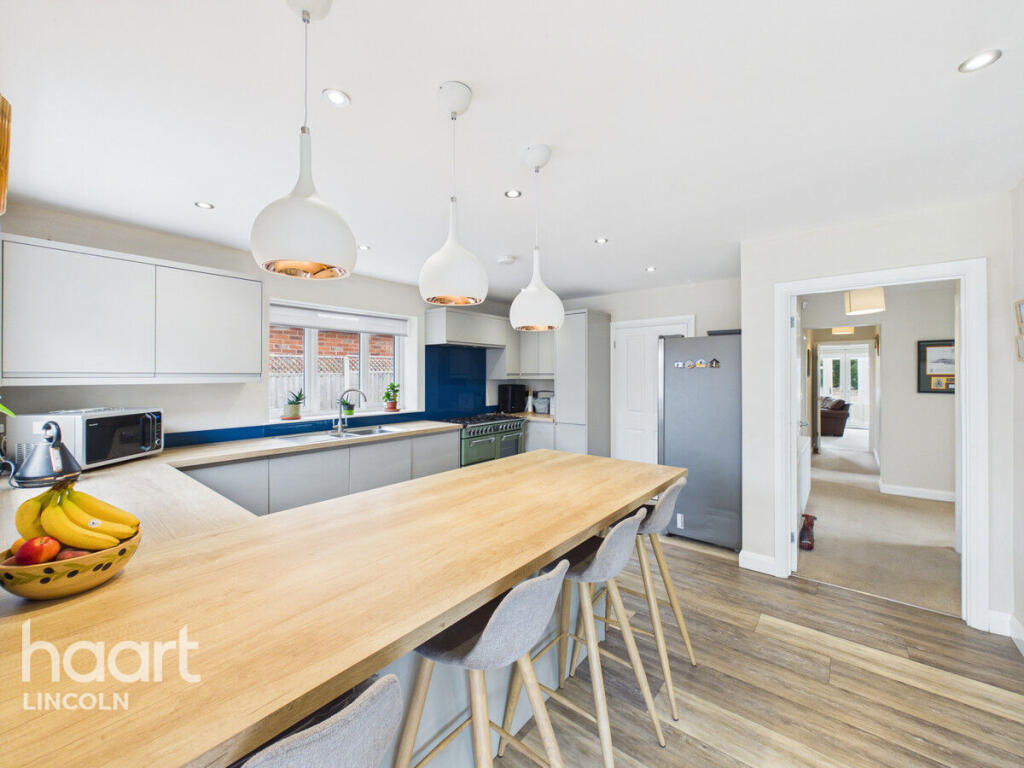 House in North Kesteven, Branston and Mere - More