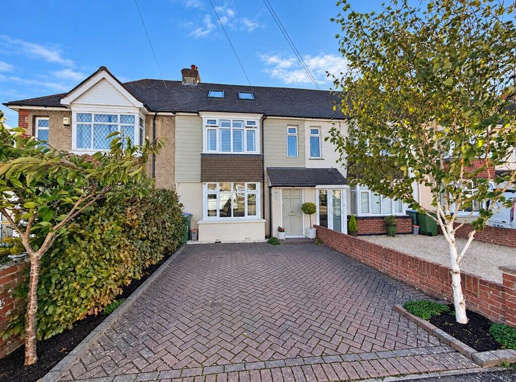 3-bed terraced on The Crossway, Portchester, £425,000