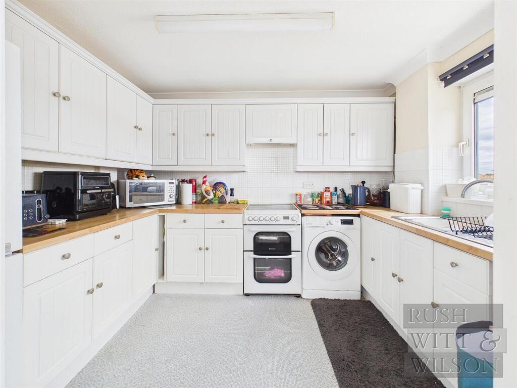 Apartment in Tonbridge - View 4