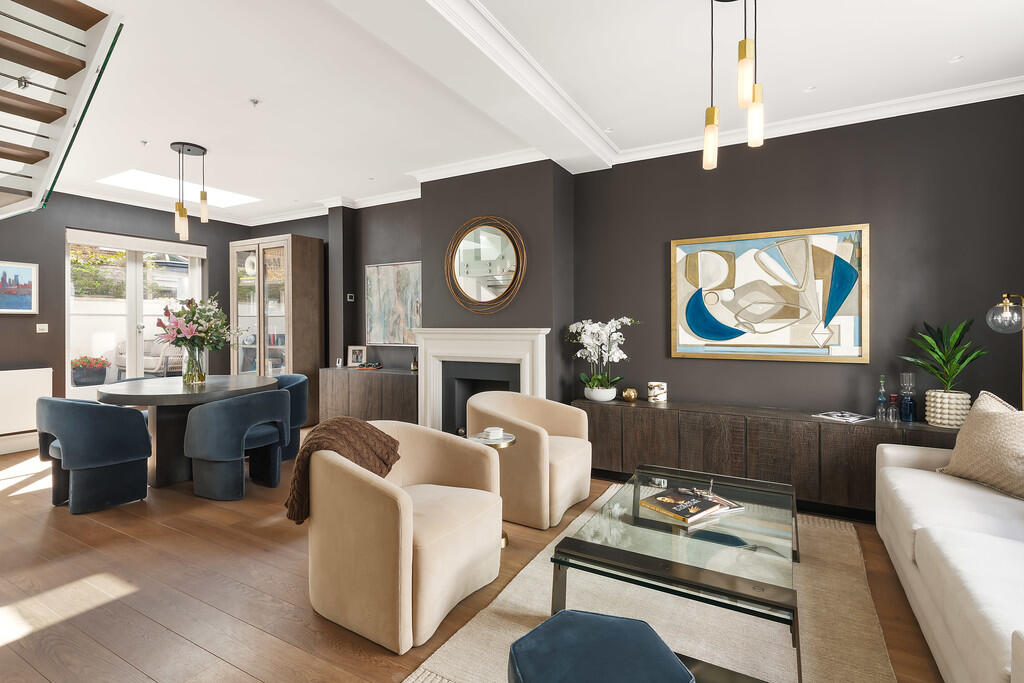 House in London, Knightsbridge - More