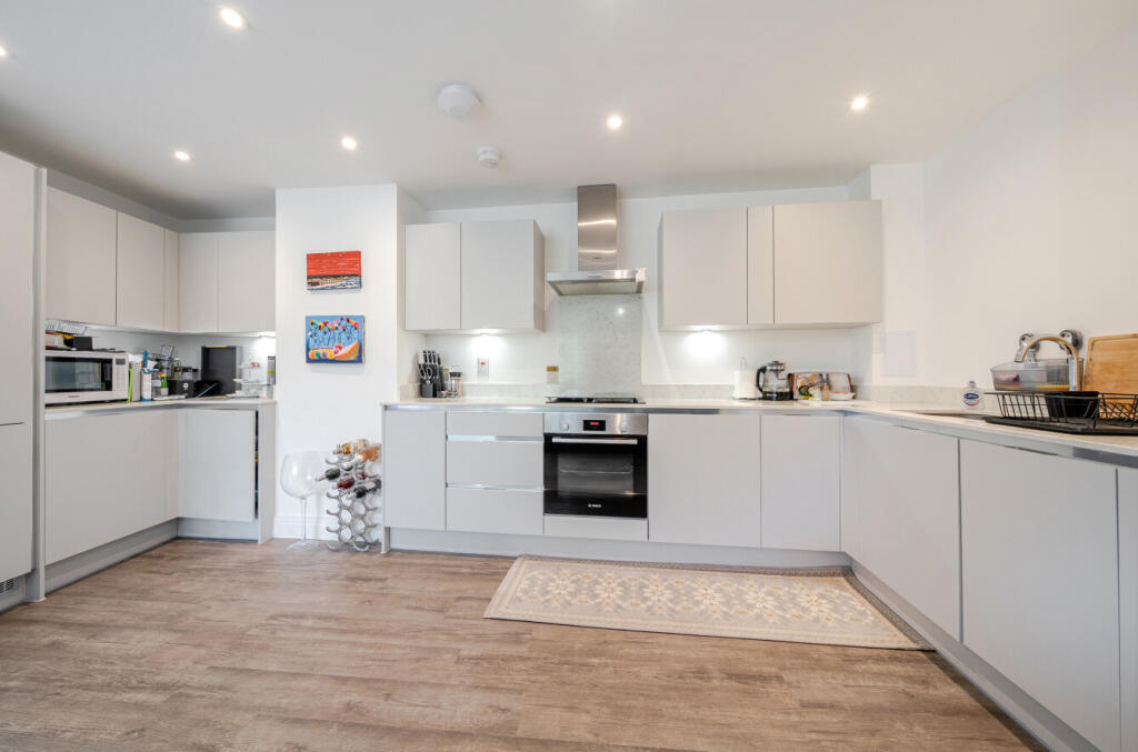 Apartment in London - View 3