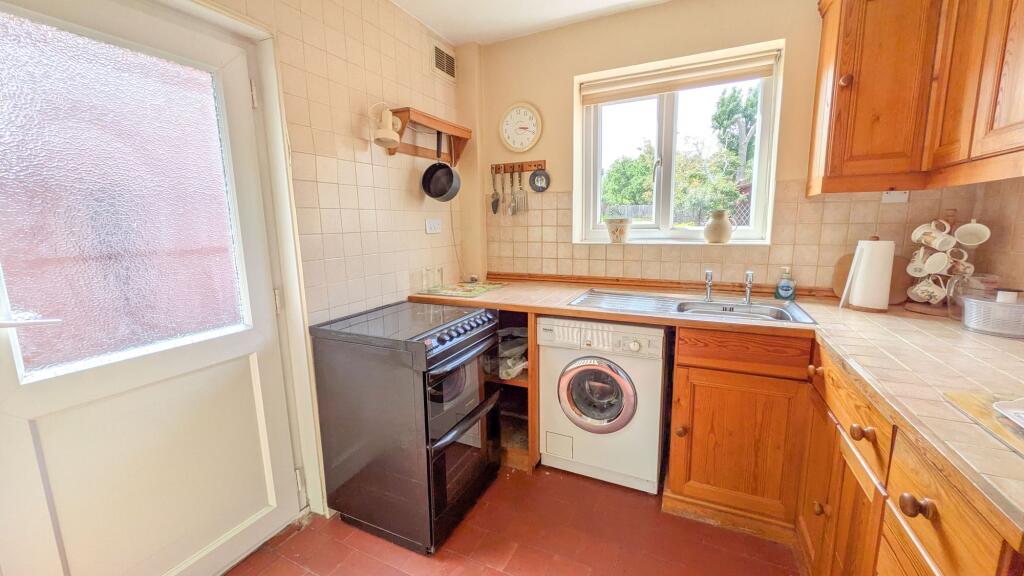 House in Worcester, Worcestershire - View 5