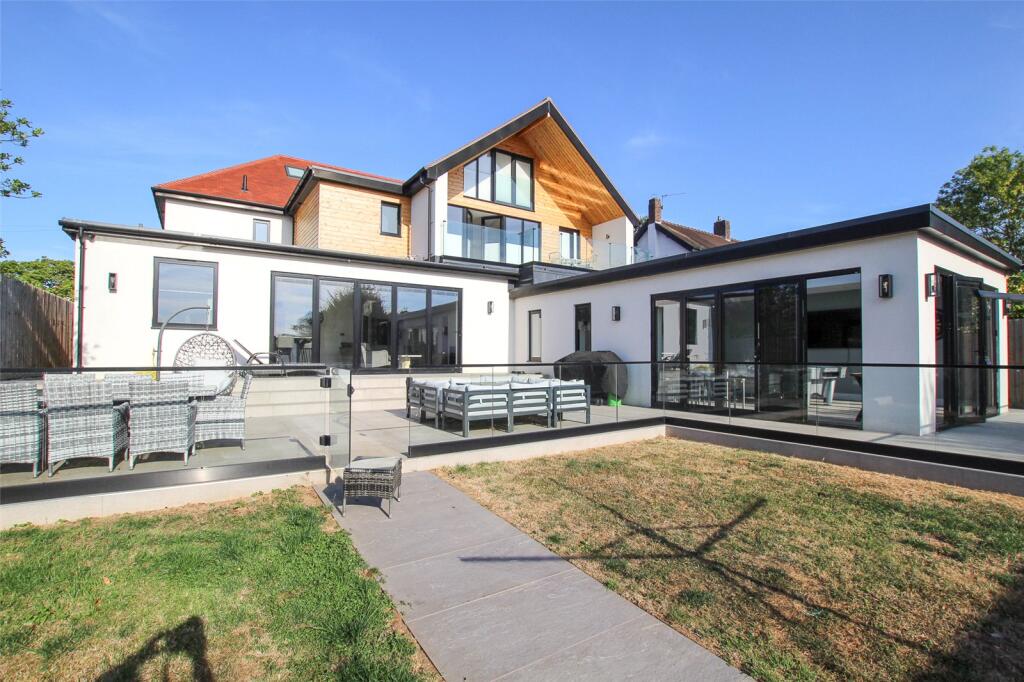 Main image of property: Cyncoed Road, Cyncoed, Cardiff, CF23
