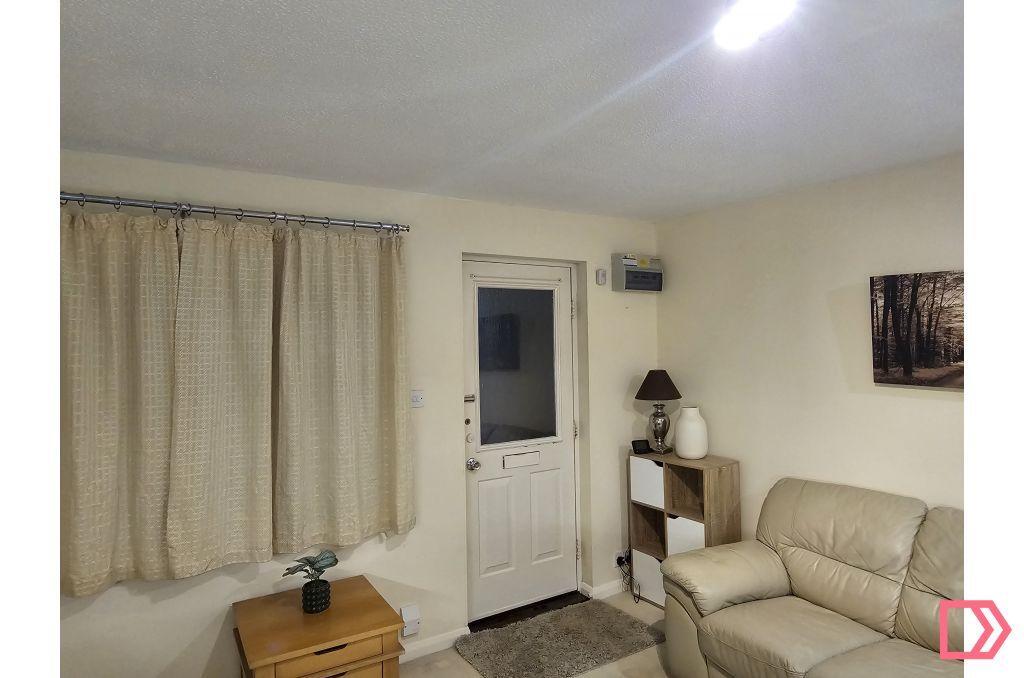 Apartment in Watford - View 4