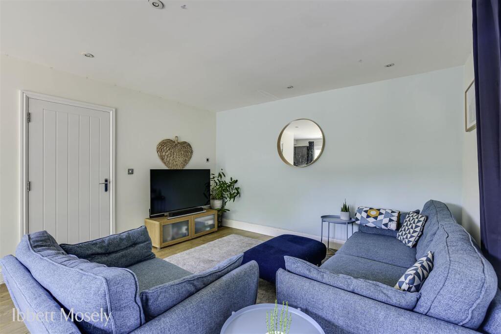 House in Tonbridge - View 5