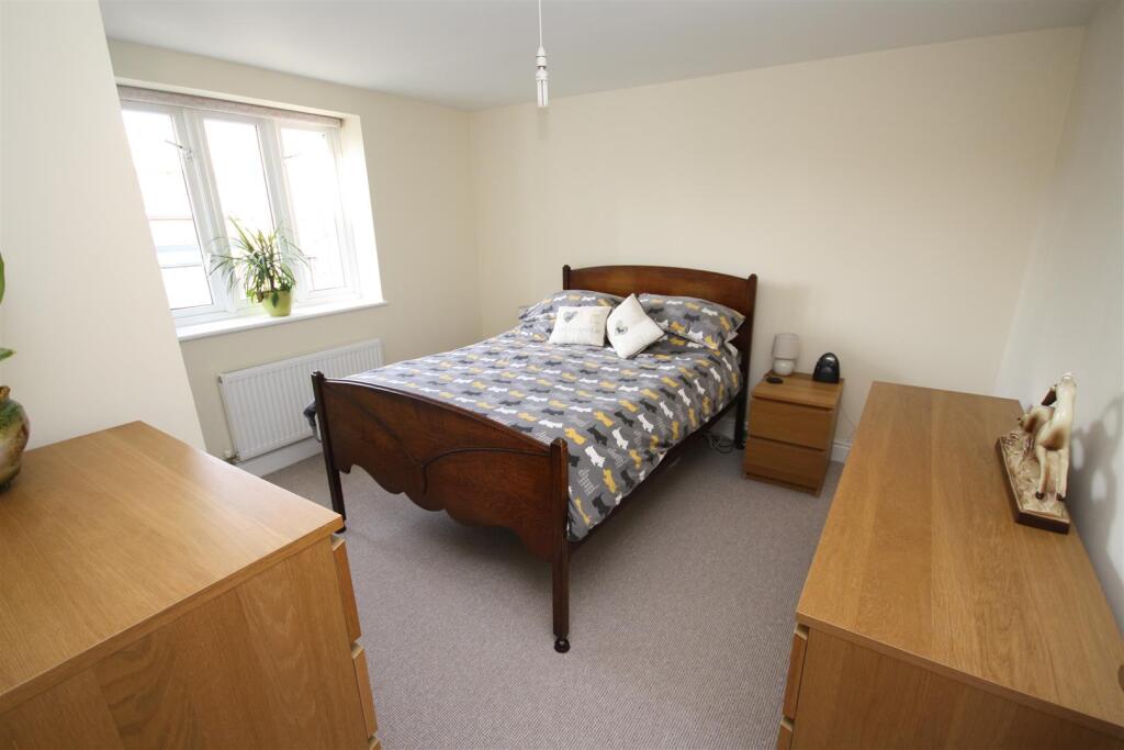 Apartment in Swindon - View 5