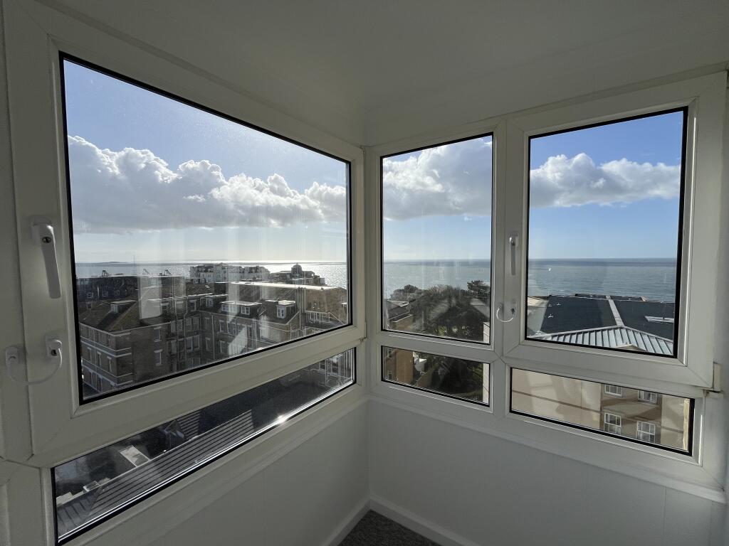 Apartment in Bournemouth, West Cliff - More
