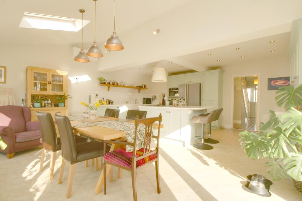 House in London - View 5