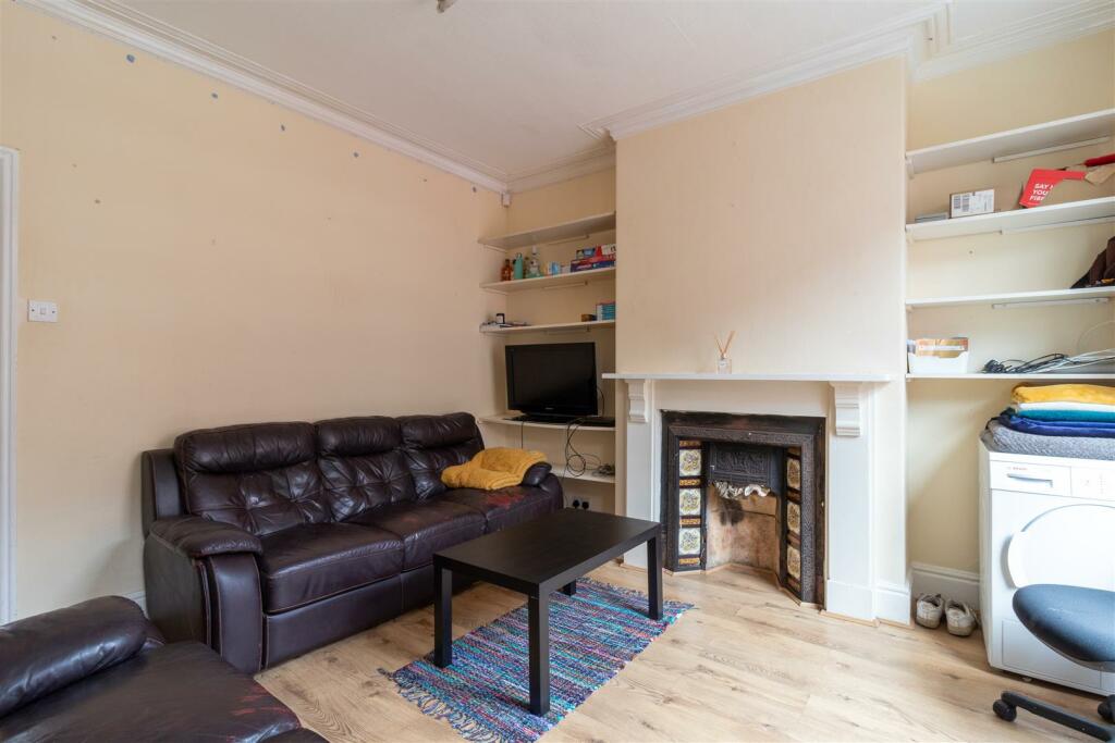 Welton Place, Hyde Park, Leeds, Leeds