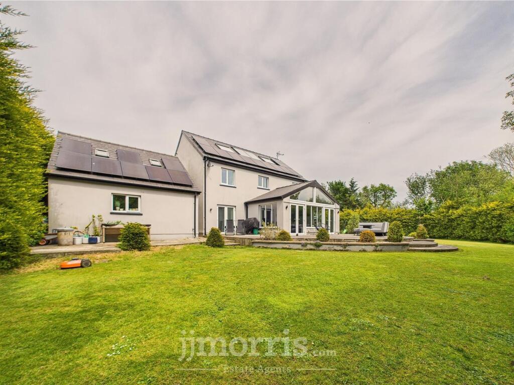 Main image of property: 9 Maes-yr-Afon, Goodwick, Pembrokeshire