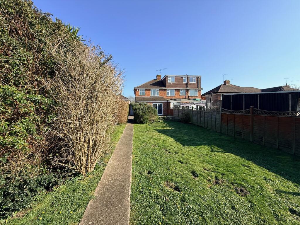 House in Yeovil, Somerset - View 2