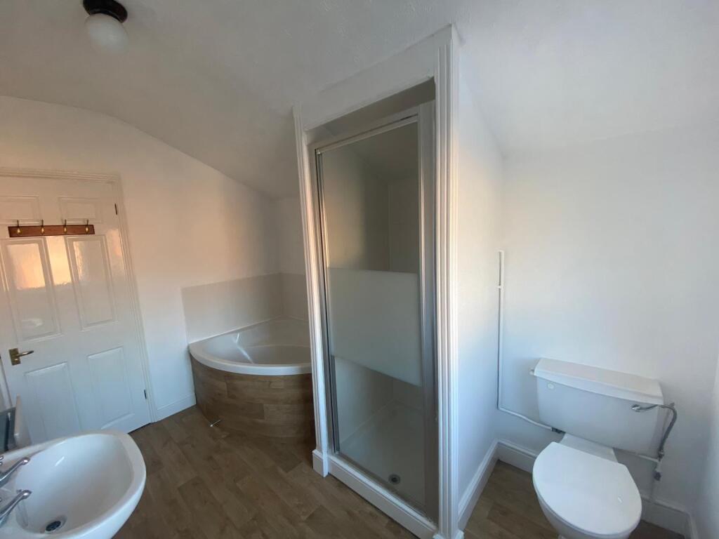 House in Northampton - View 5