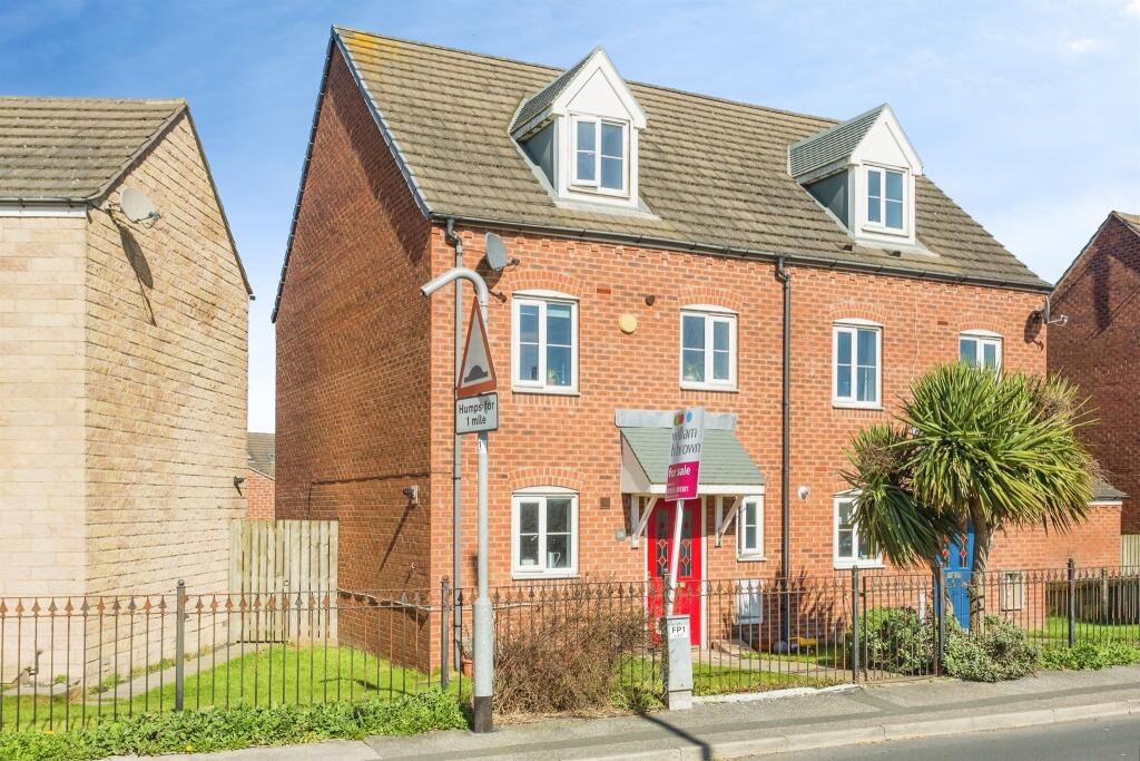 Main image of property: Longthorpe Lane, Thorpe, Wakefield