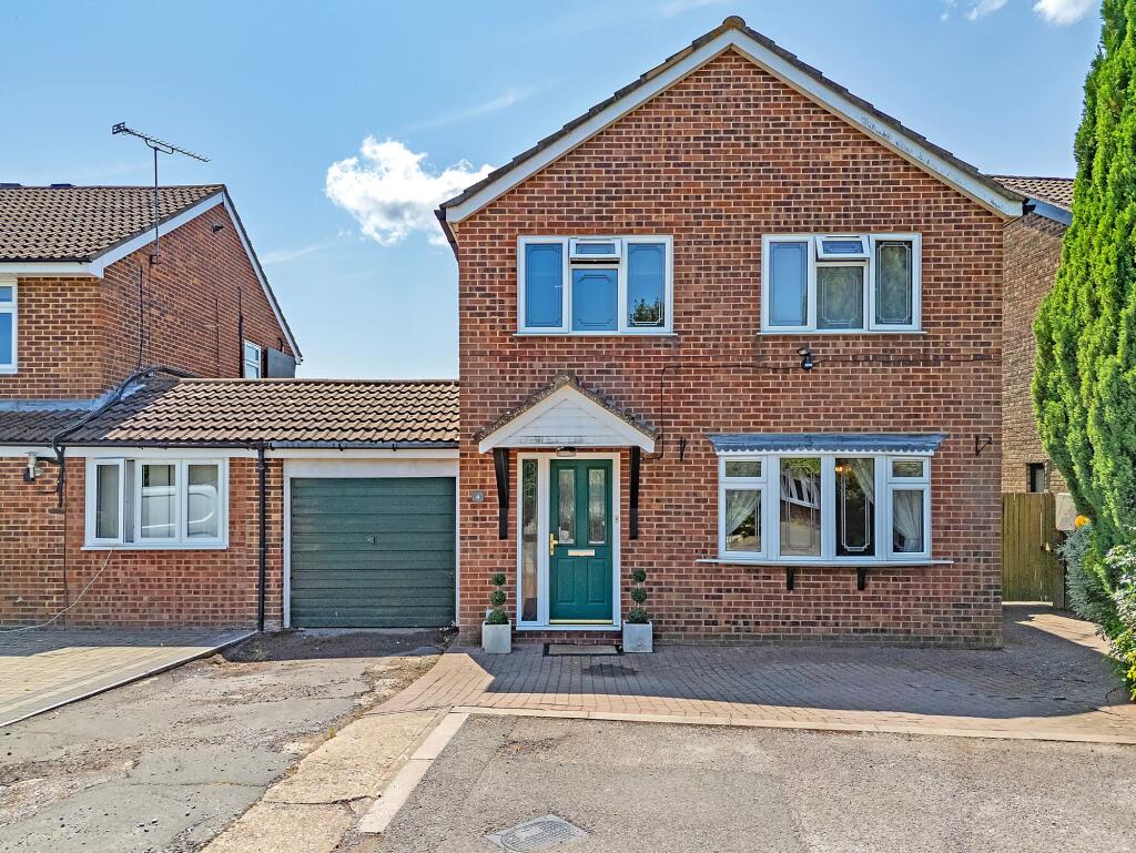 4-bed detached on Brathertons Court, Billericay, CM12, £600,000