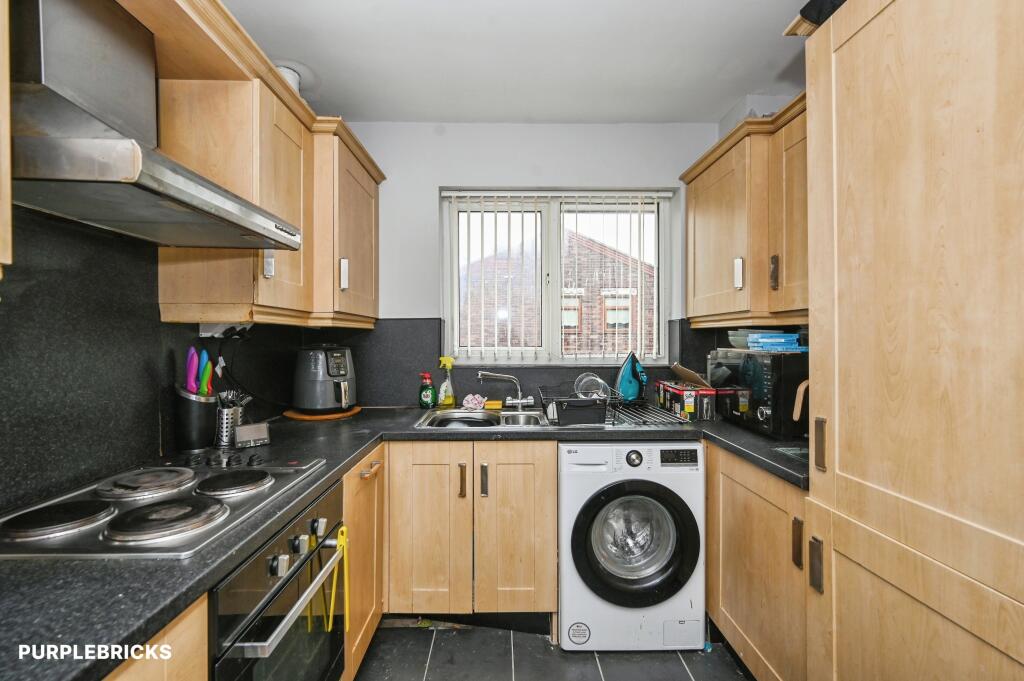 Apartment in St Helens - View 5