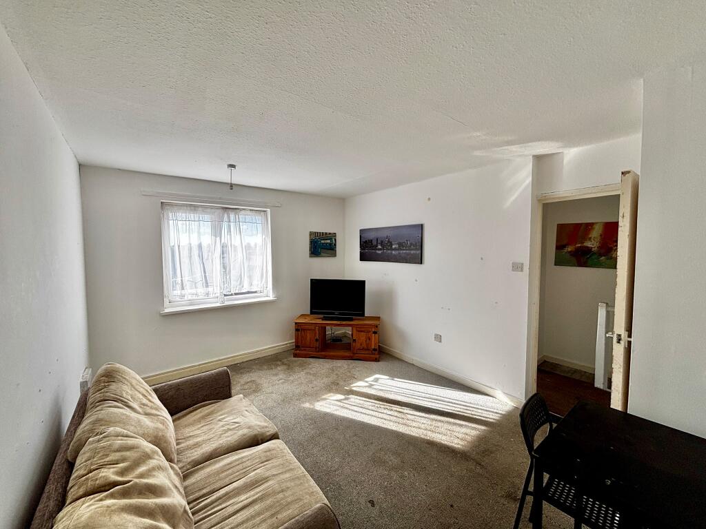 Apartment in Derby - View 3