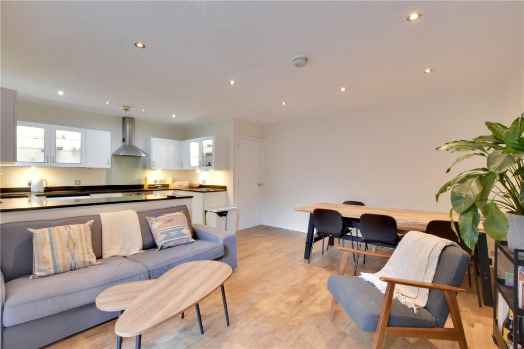 Apartment in London - View 2