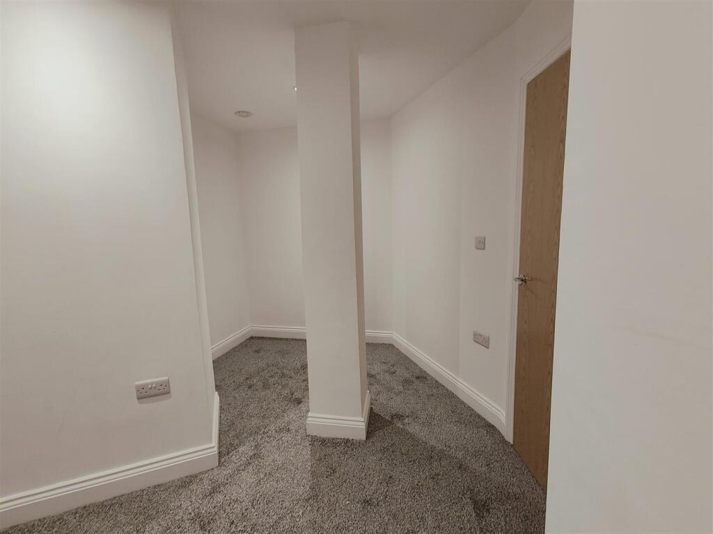 Additional image 10 of 63 Vicar Lane, Bradford