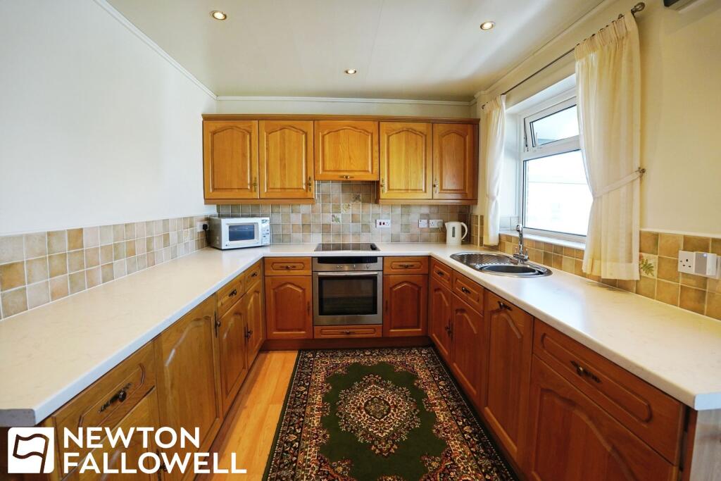 House in Retford, Hallcroft - View 4