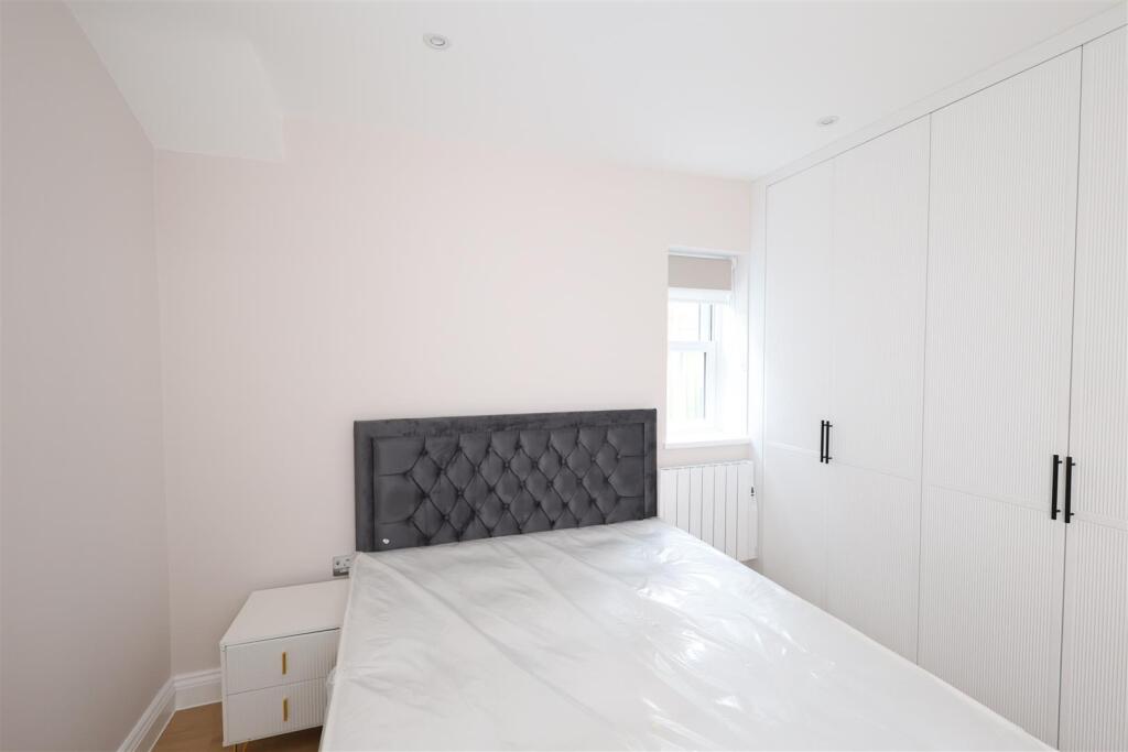 Apartment in Sevenoaks - View 5