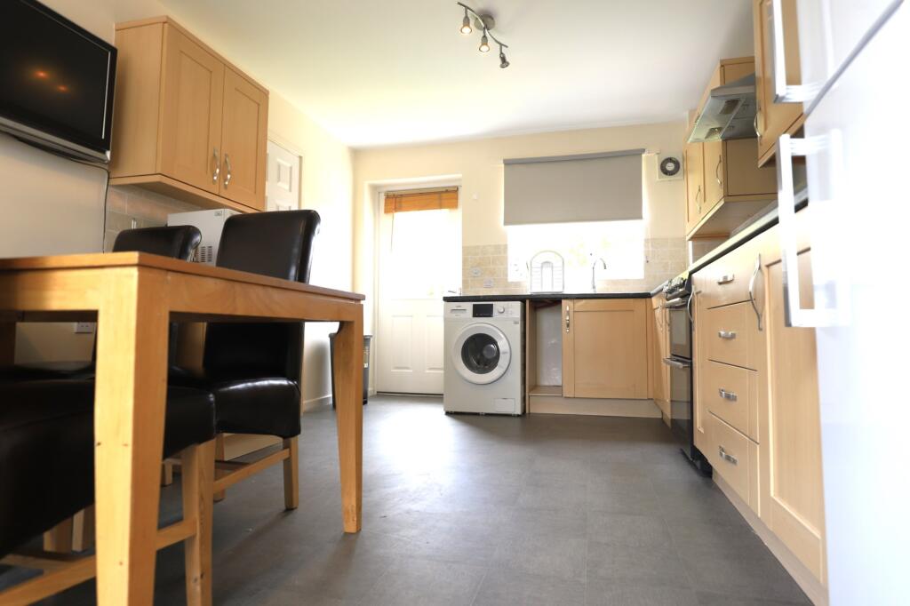 House in Stoke-on-Trent - More