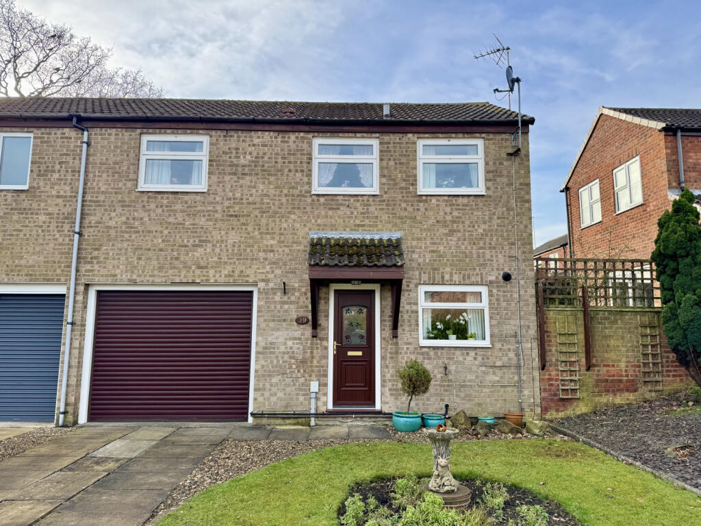 2-bed semi-detached on Canterbury Close, Beverley, HU17 8PS, £199,950