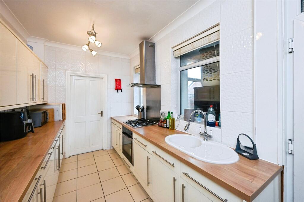 House in Ashfield, Kirkby-in-Ashfield, Sutton-in-Ashfield - View 4